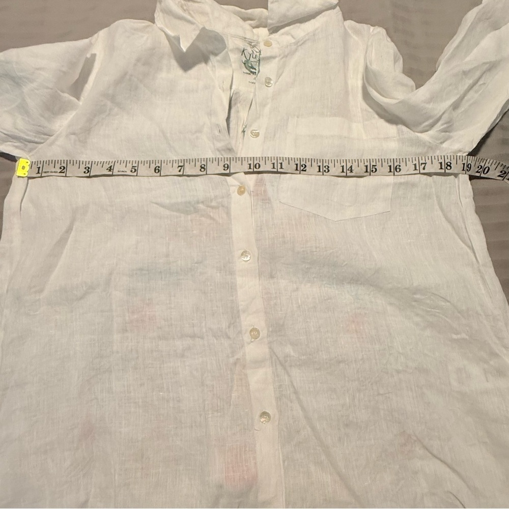 Women's White Button-Up Top - Picture 8 of 8